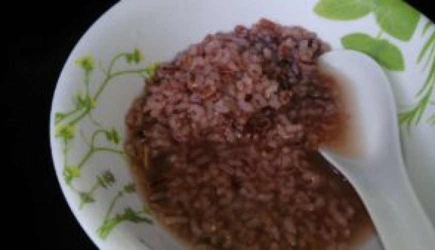Famous Tibetan food in Manali